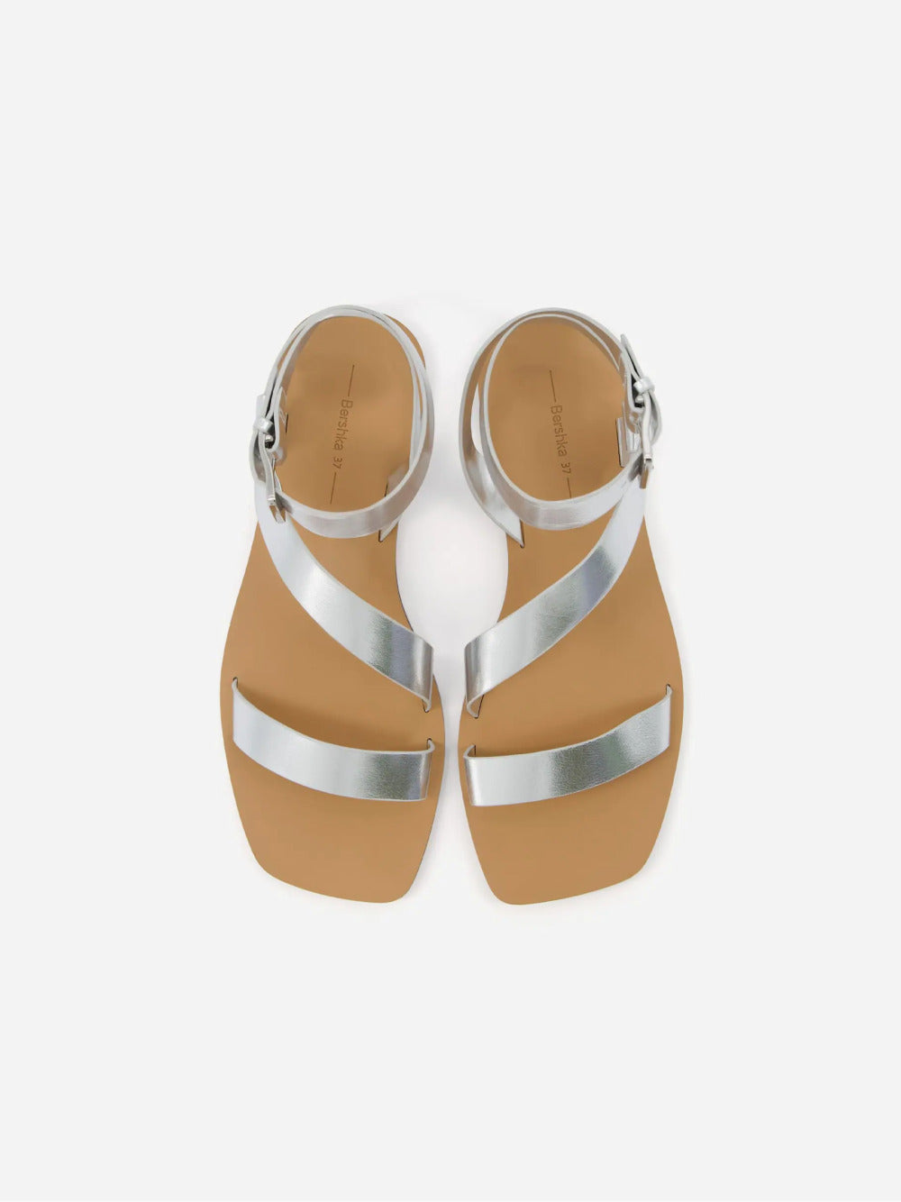 Flat sandals with ankle strap