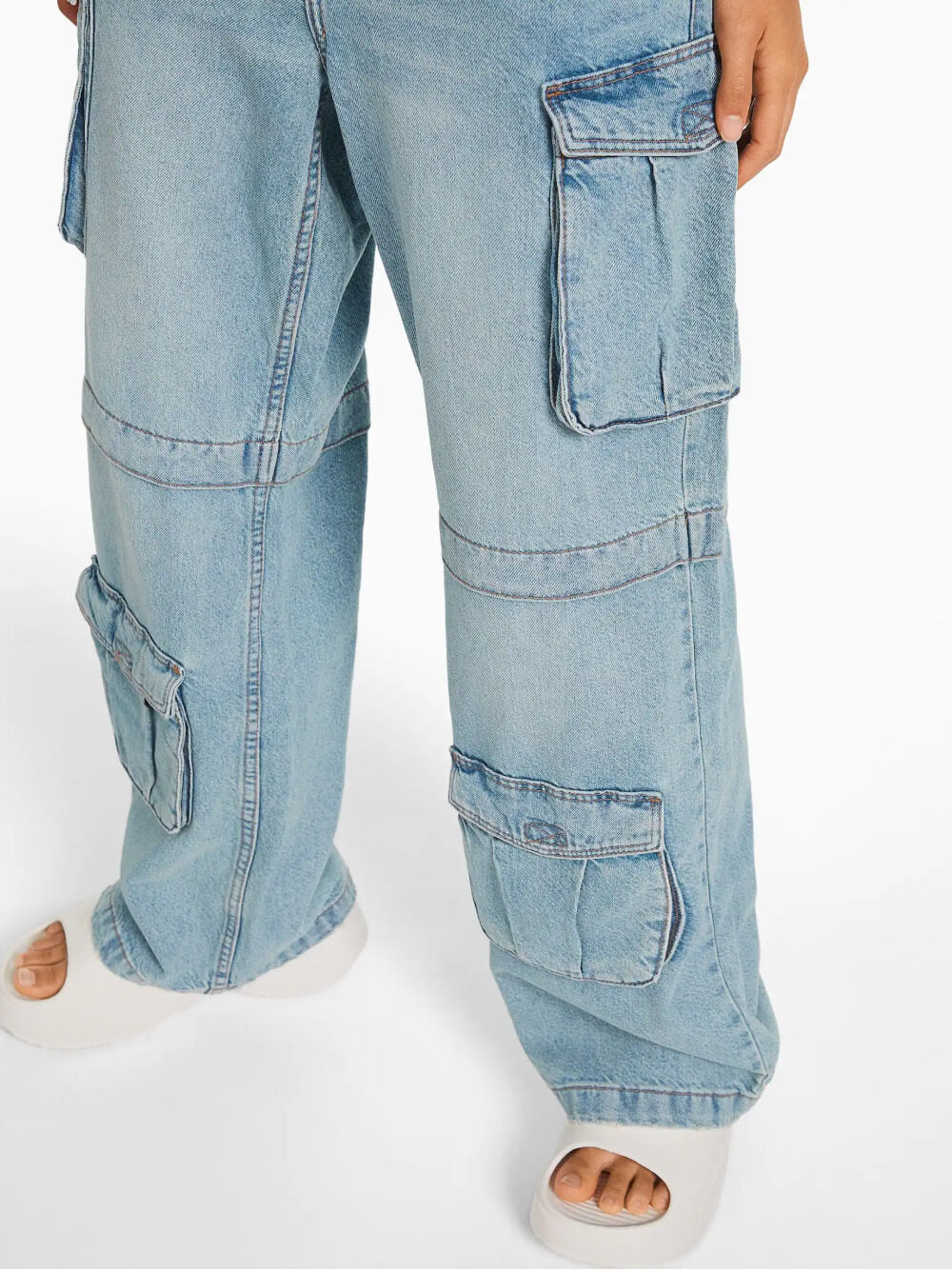 Multi-pocket cargo jeans
